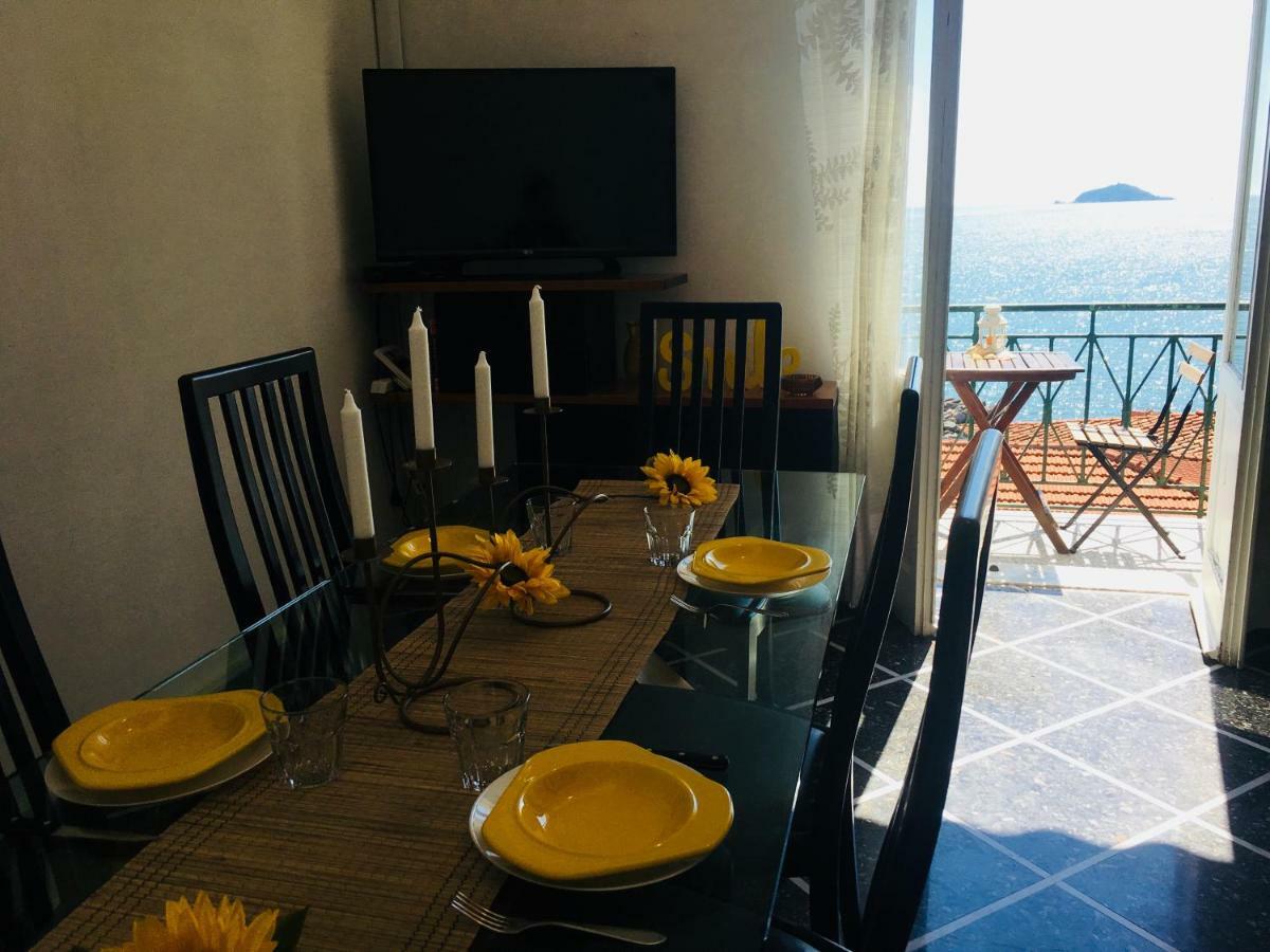 Vento Di Mare Apartment เตลลาโร ภายนอก รูปภาพ